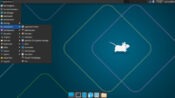 The menu on the Xfce version shows which software is available.